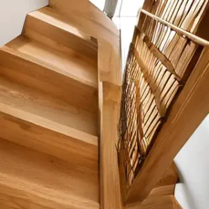 Лестница из массива дерева граб